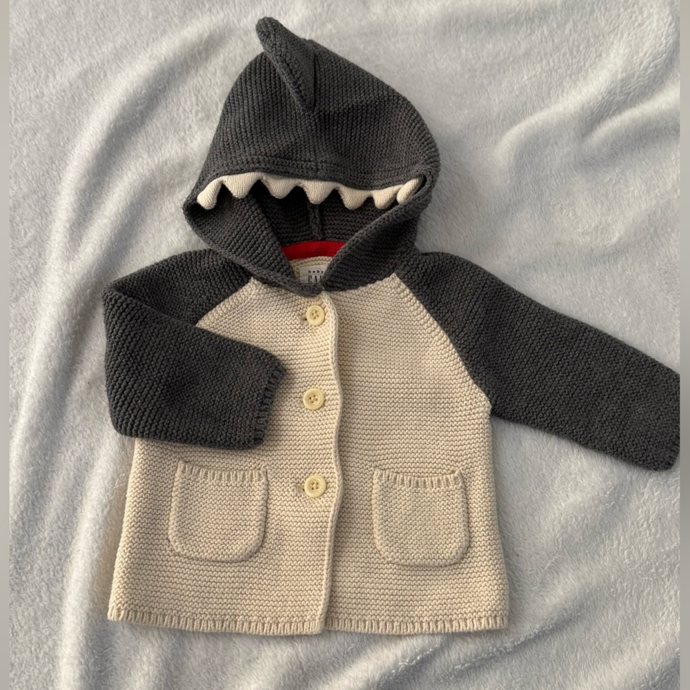 GAP Baby Brannan Shark Hooded Sweater Size 3-6 Months